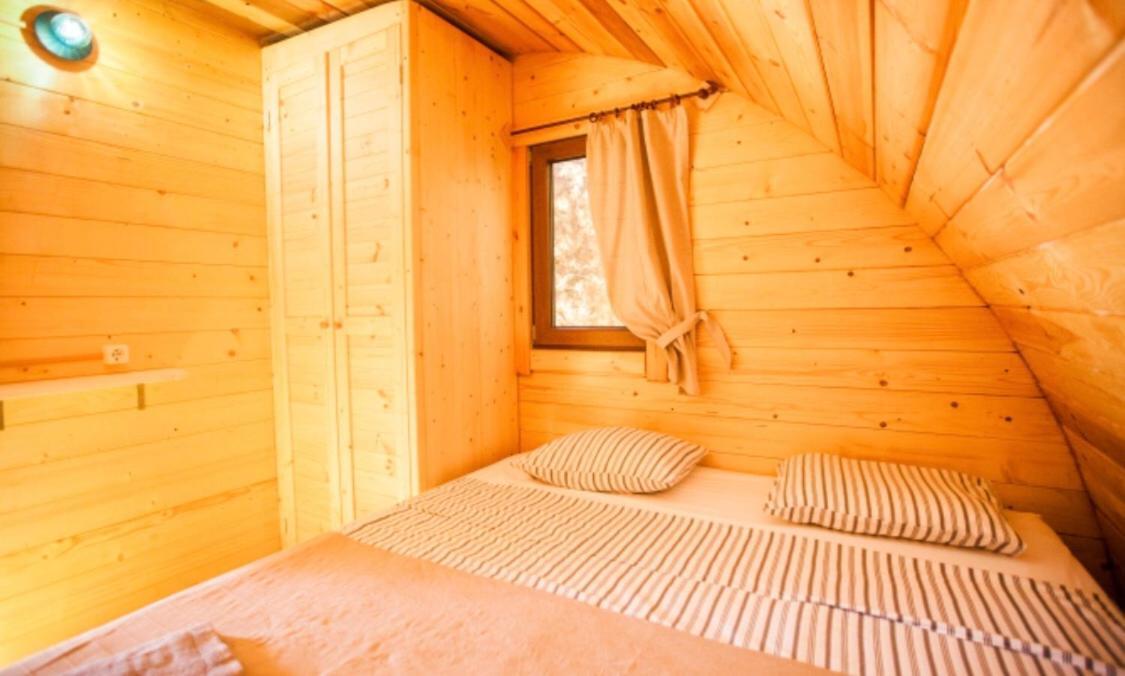 Eco-Wooden Houses Camping Montana Roja エル・メダノ エクステリア 写真