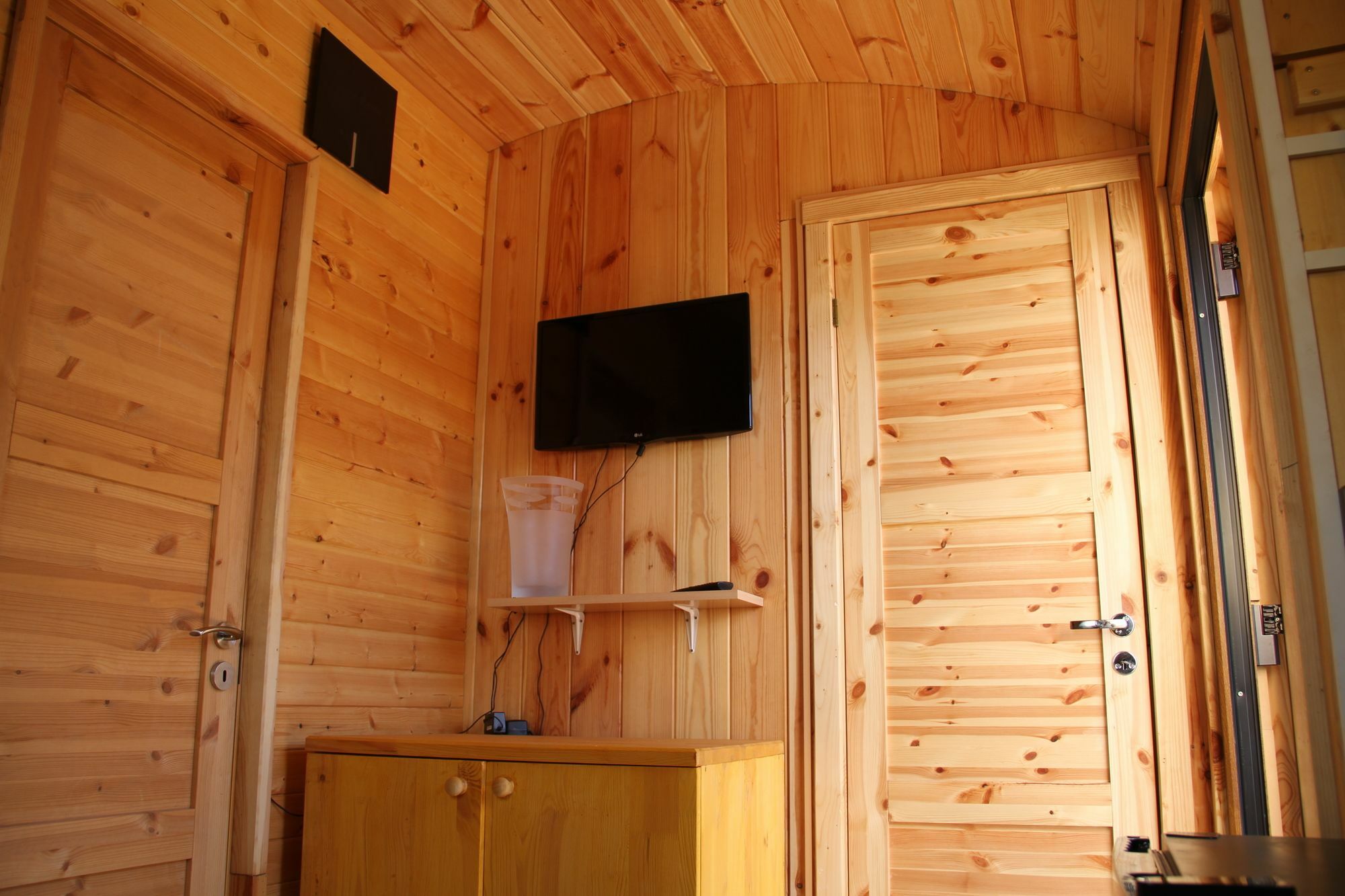 Eco-Wooden Houses Camping Montana Roja エル・メダノ エクステリア 写真